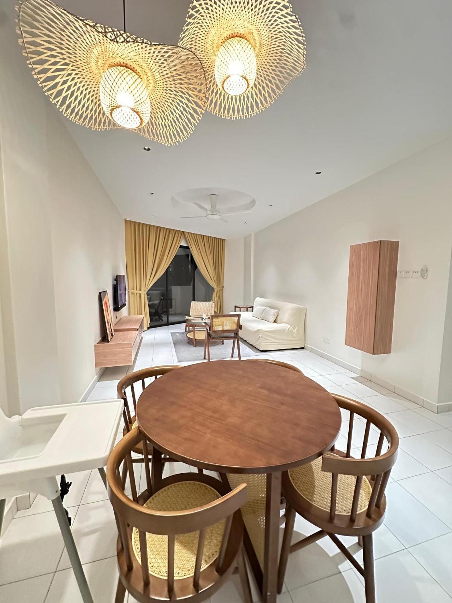Newly Renovated Comfy Beachfront View At Seri Bulan بورت ديكسون المظهر الخارجي الصورة